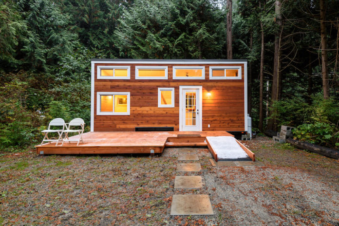 pros and cons small space living tiny house exterior