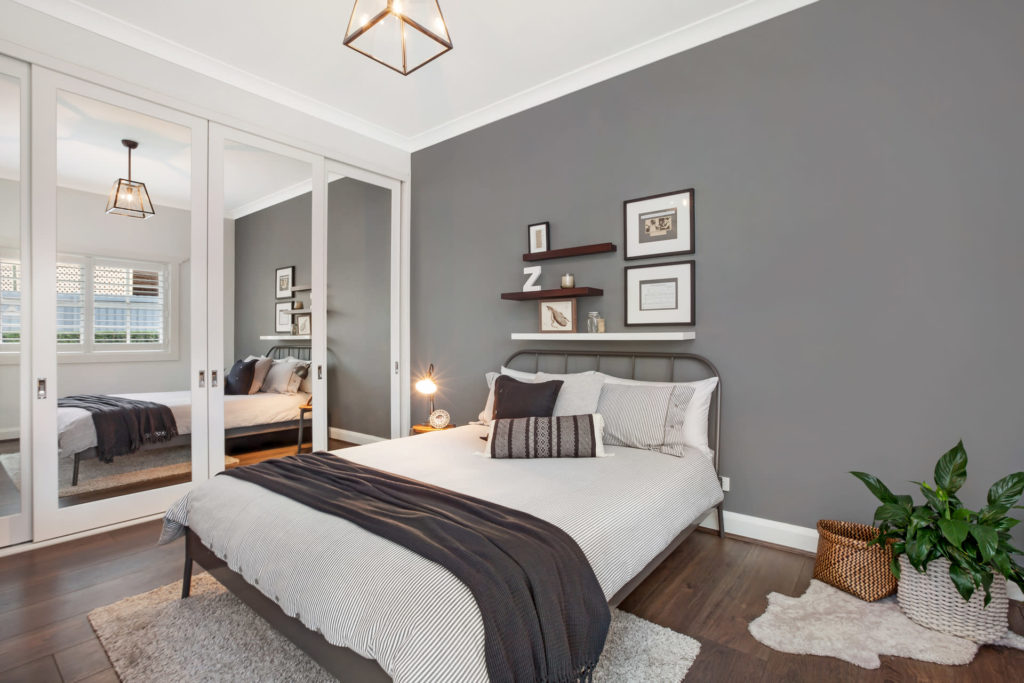 How to update old builtin wardrobes Homely