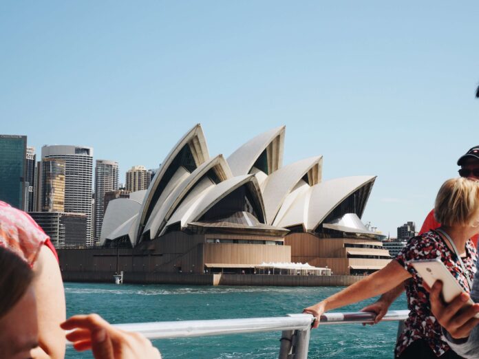 Sydney harbour opera house image spring 2023 property market strategy guide
